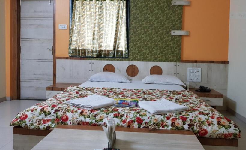 Hotel Rasraj , Dhule Exterior photo